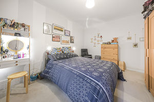 Bedroom- click for photo gallery